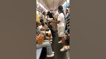 THERE WASN”T NO NAPKINS IN THE TRAIN SO…🚊🤷🏾‍♂️ #shorts #shortvideo #nyc #reels