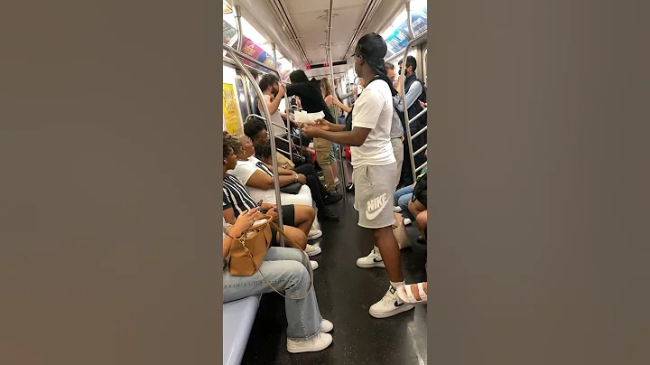 THERE WASN”T NO NAPKINS IN THE TRAIN SO…🚊🤷🏾‍♂️ #shorts #shortvideo #nyc #reels