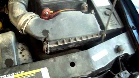 2001 saturn SL1 I4 walk around and start up