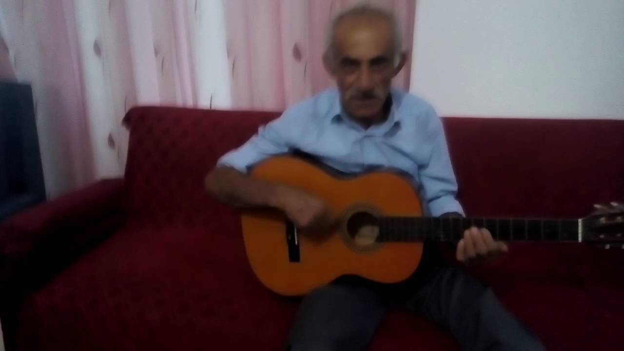 Gitar çalan baba yapmislar :)) - YouTube