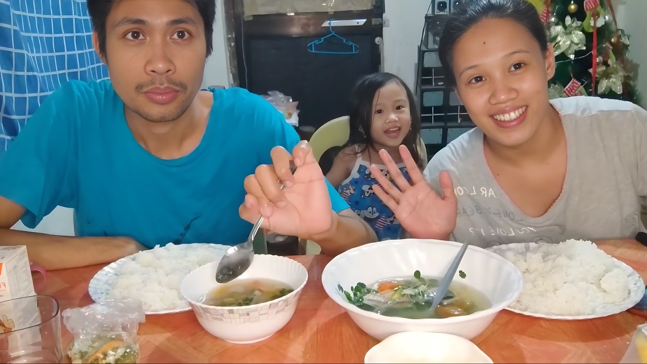 Lumabas Kami at Nagpalamig Si Ella