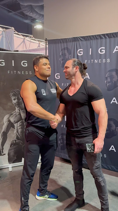 Giga Chad meets Paulo Costa 🗿🤝🏼@borrachinhamma #gigachad #comedy