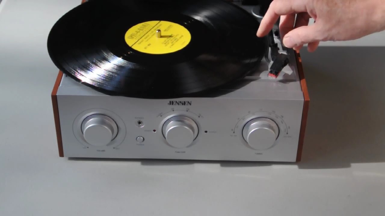 Jensen AM/FM Stereo Turntable JTA-220 