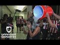 Los jugadores de Chivas ‘bañaron’ a Karina Herrera para festejar el título