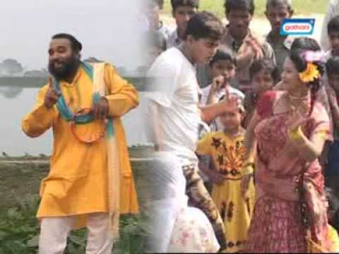 在 YouTube 上觀看「Eki Ajob Duniya | Sanajit Mondal | Folk Song Music Video | Super Hit Folk Songs」