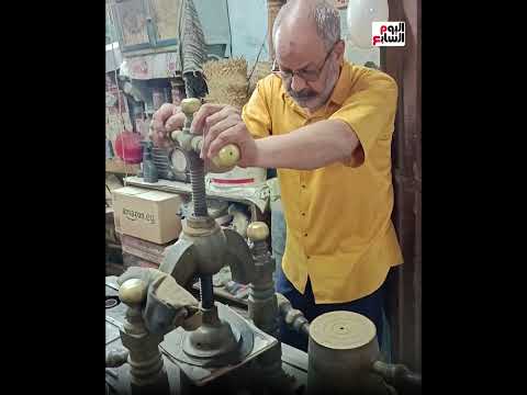 طربوش الطبلاوي وعبد الباسط اتعمل هنا حكاية أشهر صانع طرابيش في مصر