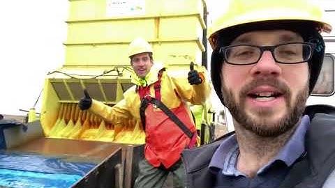 Wave overtopping experiment on people