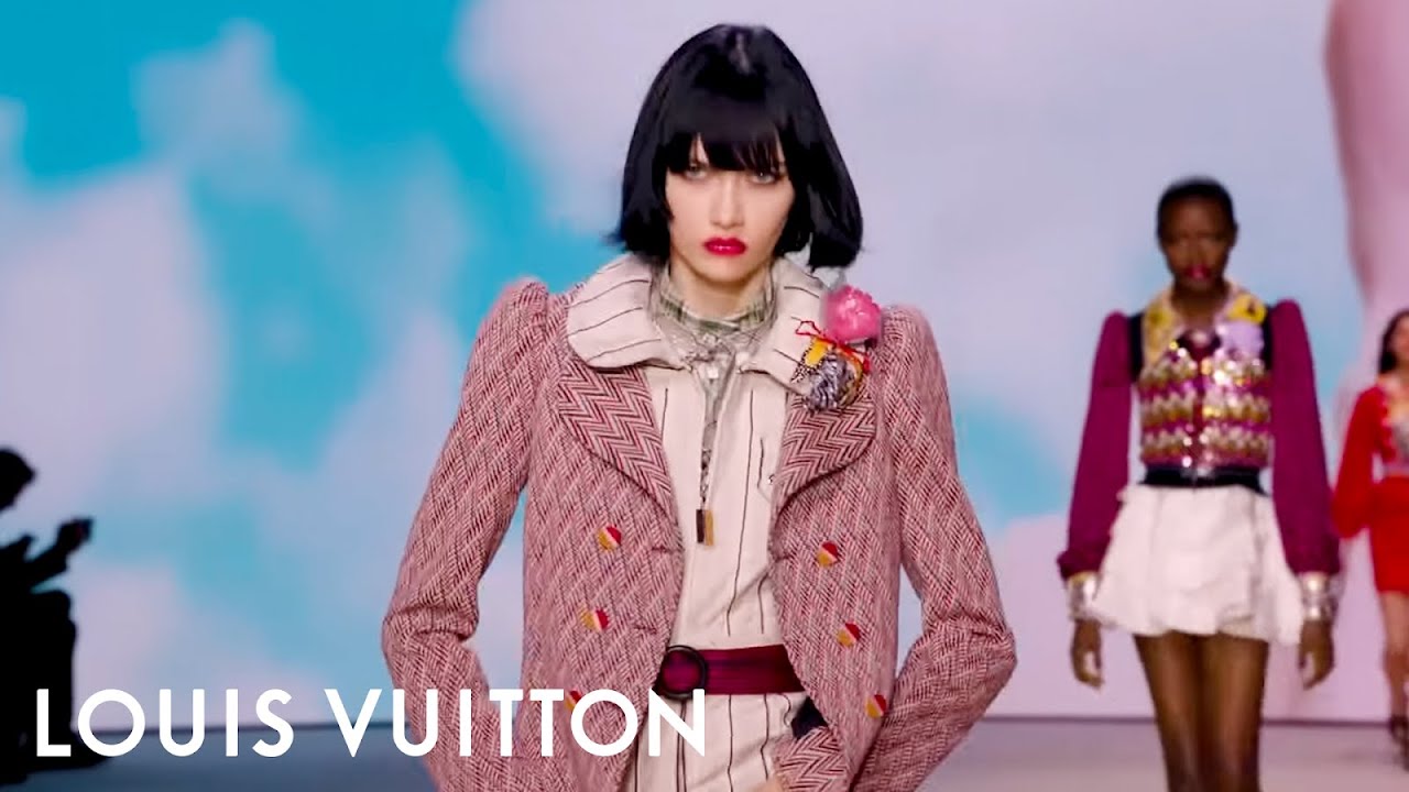 Louis Vuitton on X: #LVMenFW20 A Keepall with a cloud motif from  @virgilabloh's latest collection for #LouisVuitton. Watch now on Twitter  and at   / X