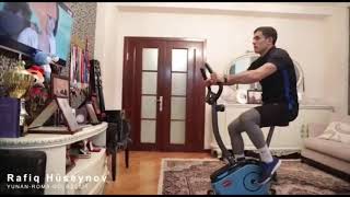Rafiq Hüseynov Evdə Məşq Edir
