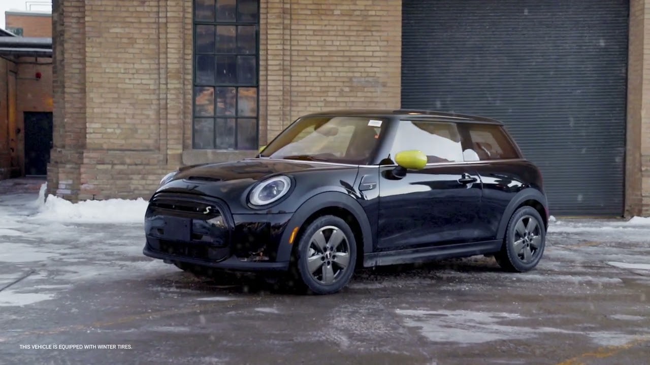 Charge Through Winter | App-Powered Pre-Conditioning in the All-Electric MINI.