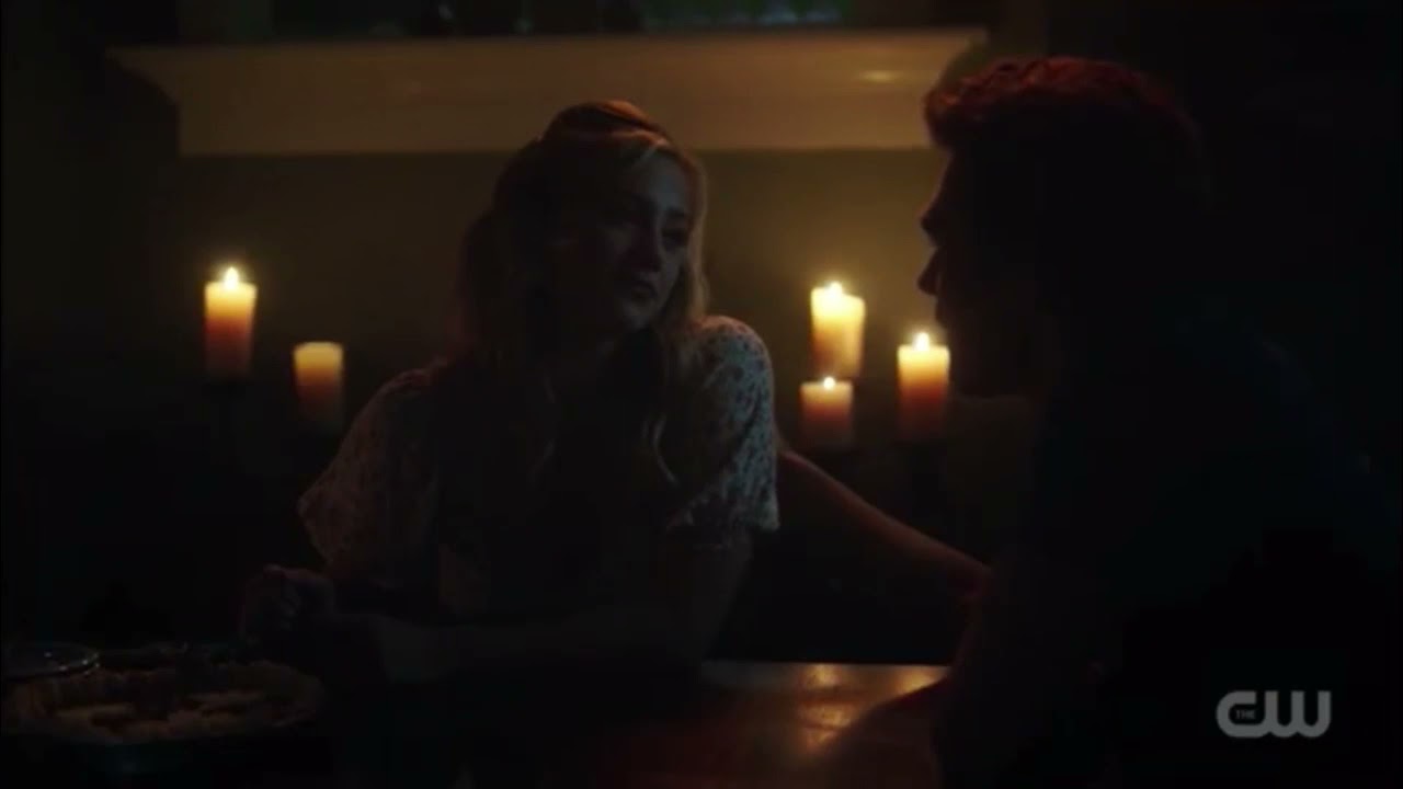 Riverdale 6x01 Archie and Betty Hot scene 🥵 YouTube