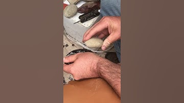 Hammerstone on Obsidian Dragon Glass Flintknapping