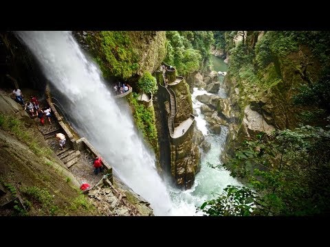 Pailón del Diablo (Devil’s Cauldron) waterfall in Baños de Agua Santa
