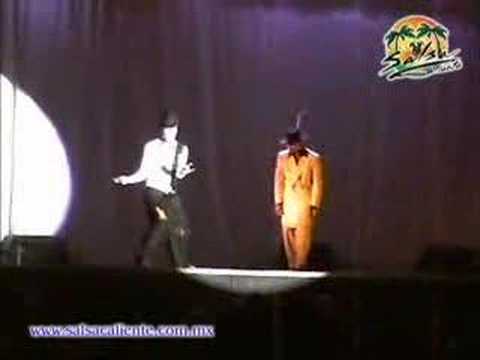 dra roxana Villarreal disfrutando y cantando con dulce en el casino palace 27/04/22