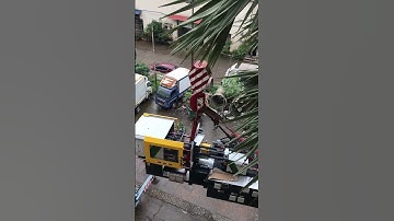 TOSHIBA Viral video INJECTION MOULDING MACHINE LIFT TO 2ND FLOOR 🔥🔥🔥🔥🔥🔥🔥#SHORTS