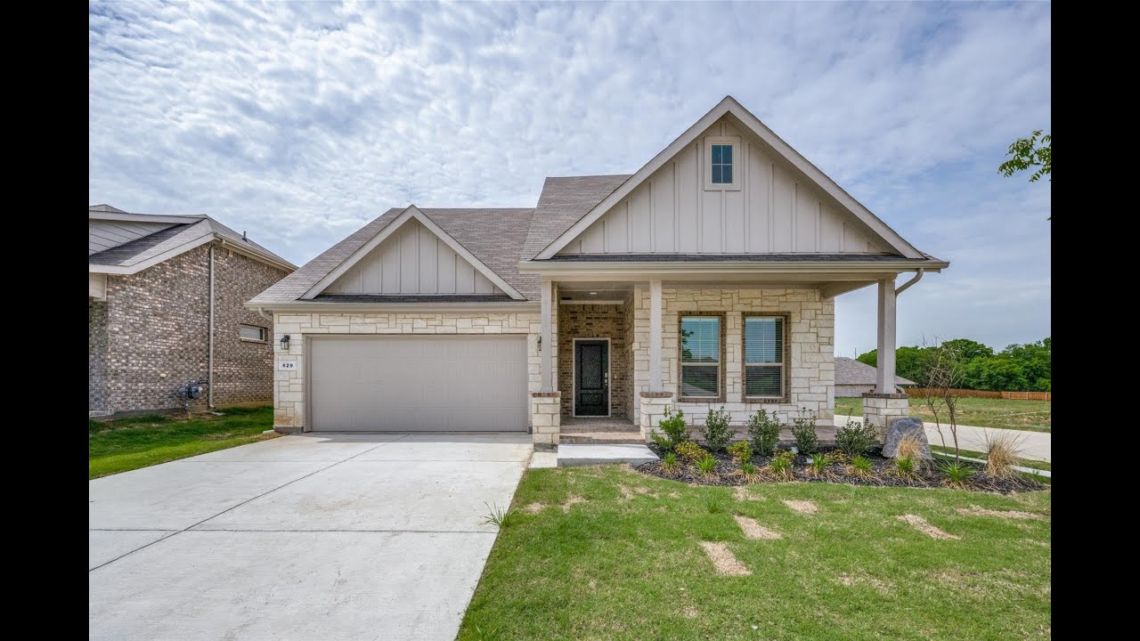 Home for Lease by Dallas & Beyond Real Estate Group 629 Big Horn Pass, Denton, Texas 76210