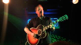 Video thumbnail of "Gavin James -  22 (Live)"