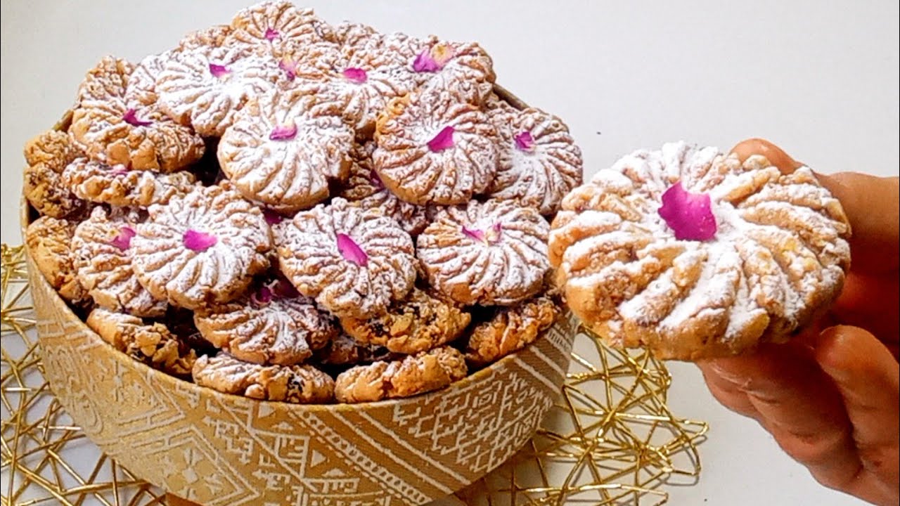 وبلوصفة الملاكية بطريقة الأصلية بلا بيض ب3معلق زبدة من ألذ حلويات المغربية ترميلة وتكرميلة حصريه 