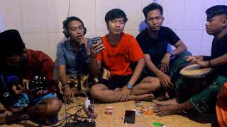 Musisi rumahan - MENGEJAR BADAI VERSI MADURA (KAREH LEMPONAH)