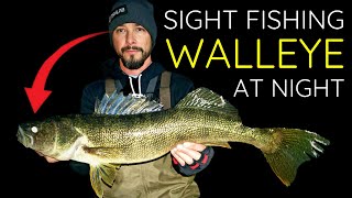 HOW TO SIGHT FISH WALLEYE AT NIGHT  BIG Walleye Caught FROM SHORE In Wisconsin! Walleye Fishing