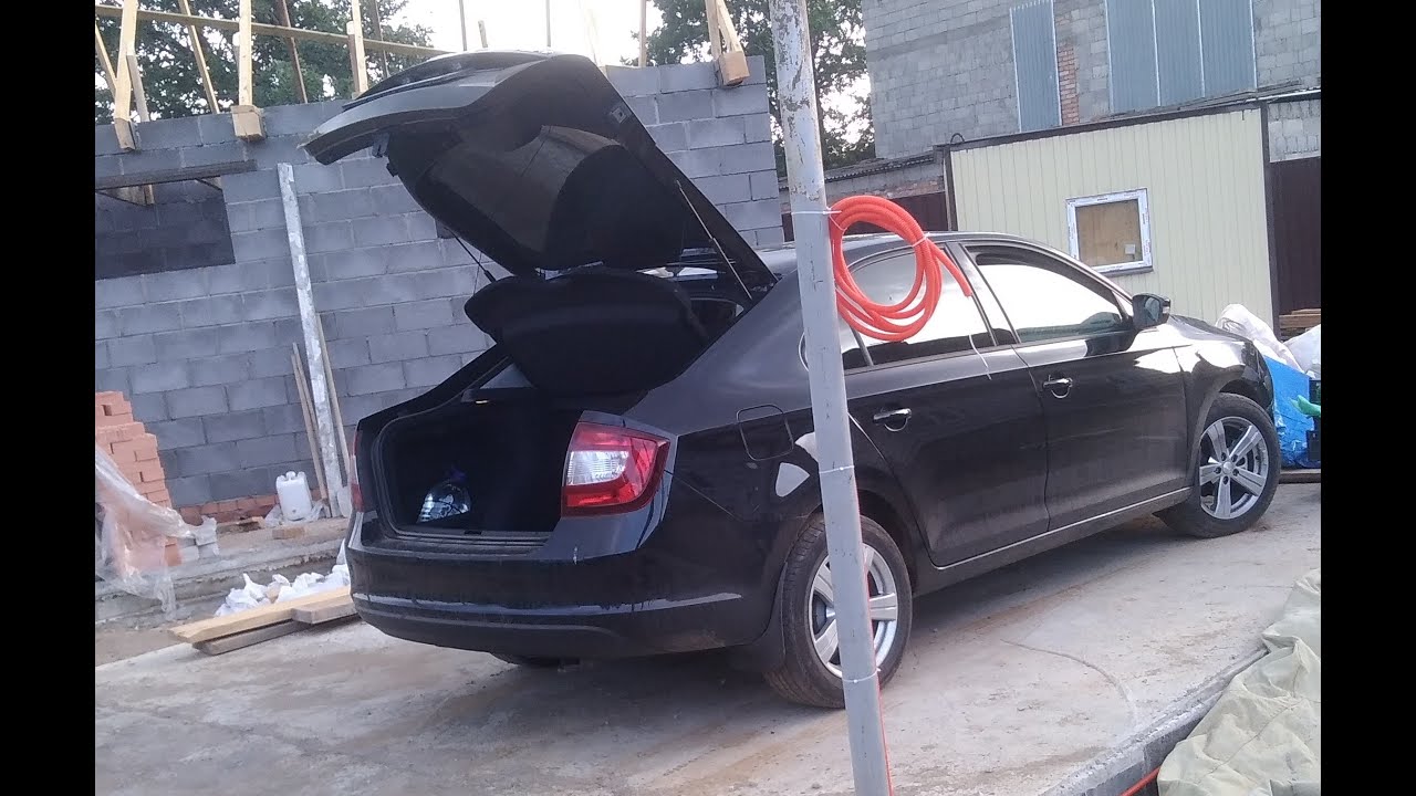 В багажнике шкоды рапид всё прыгало и летало. Я НАШЁЛ РЕШЕНИЕ ! - YouTube