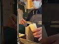 【麦酒大学】灘コロンビア(手元を撮影)【注ぎ分け】