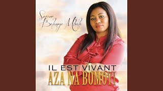 Video thumbnail of "Soeur Belange Mbala - Il re dei re"