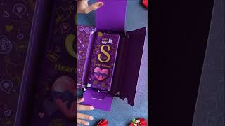 Unboxing Valentine&#39;s Day Gift 💝| Valentines Day Special 💕| Unboxing Cadbury Diary Milk Silk 🍫