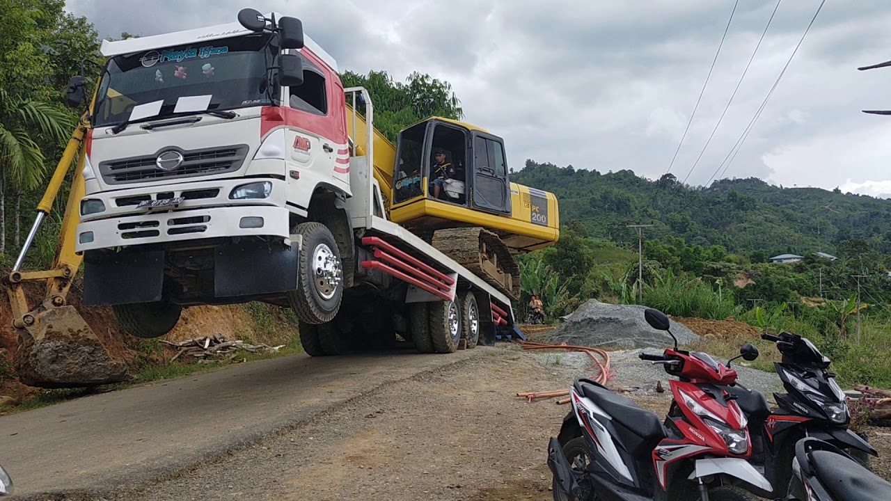  Alat  Berat  Naik Mobil  Tronton YouTube