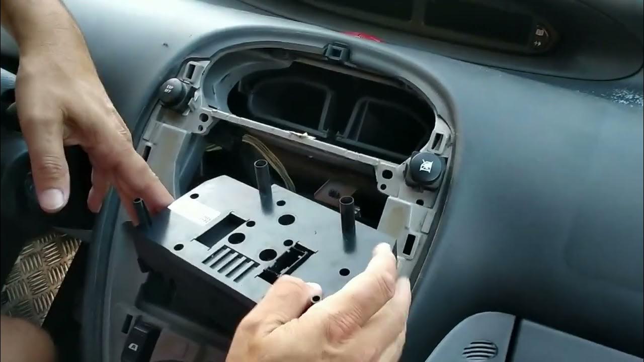 Cómo cambiar el filtro de habitáculo de un Citroën Xsara – Tutoriales  Oscaro 