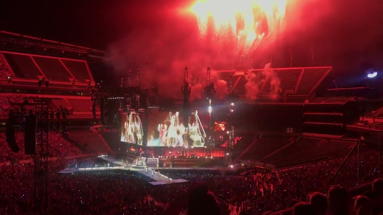 WANEGBT/This Is Why We Can't Have Nice Things Taylor Swift Reputation Tour Philly 7/14/2018