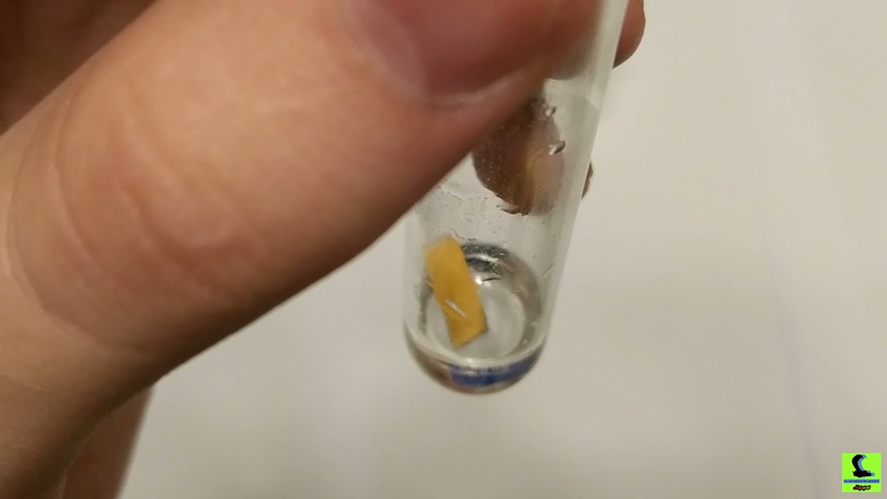 Лакмус + сода / карбонат натрия