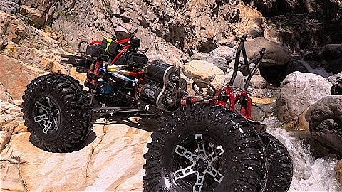 RC CWR Dual Motor Axial SCX-10 with BoomRacing Military Axles