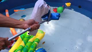 Limpiafondos manual INTEX -Mantenimiento piscinas| Intex.es