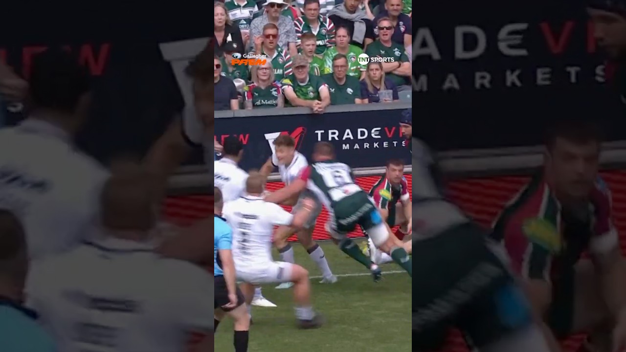 Scrum-half SMASHED! #PREMxBuffaloTrace