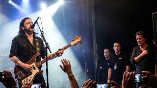 Download Lagu Eddie Van Halen Saw Lemmy Struggling on Stage What He Did From the Side Stage Left the Crew in TEARS MP3