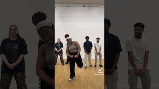 Let me get that 😎 #dancers #tiktokdancechallenge #viraldance #danceclass #dance