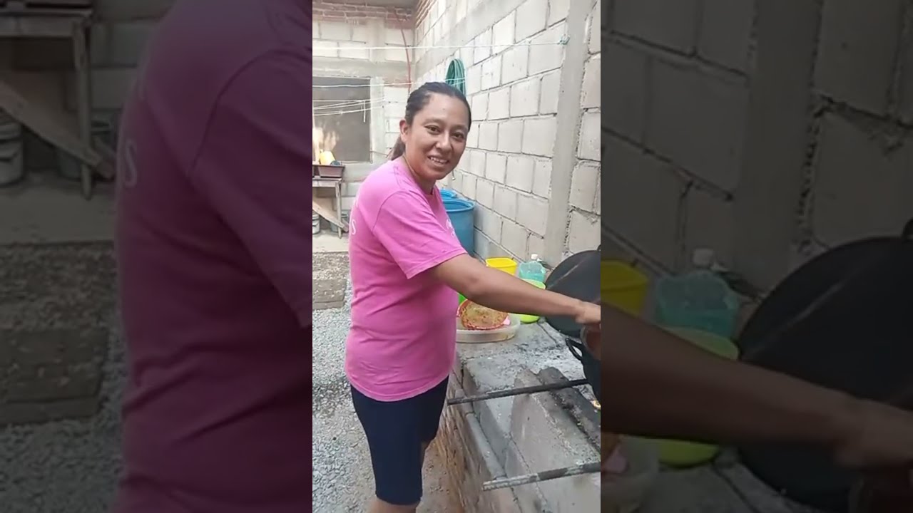 Cocinando mole poblano