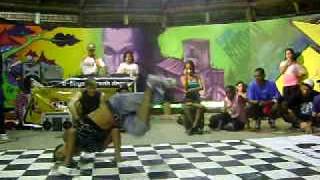 Bboy dudu Mhm crew vs Bboy daniel Br style.AVI