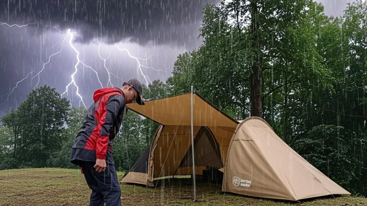 RELAXING SOLO CAMPING IN RAIN AND THUNDER SOUNDS‼️AMAZING HEAVY RAIN ...