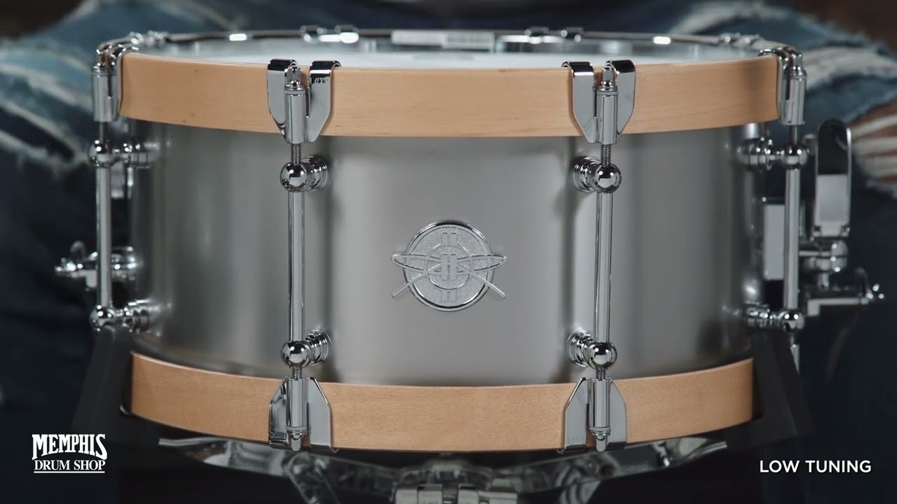 Dunnett Classic 14x6.5 Titanium Snare Drum with Steel Wood Hoops (6514TI-R-SWH)