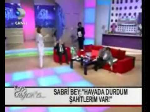 Esra Ceyhan' da Rezalet - Uçan Adam