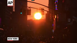 NYC sees Manhattanhenge sunset