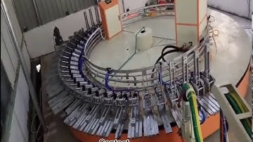 PU Foam Pouring Moulding Machine Polyurethane Foaming Injection Production Line