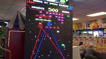 Space Invaders frenzy  (modern arcade game)