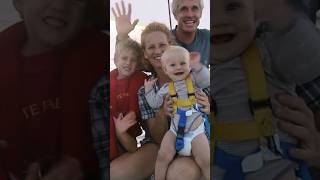 Cette famille suisse vit en mer depuis 25 ans