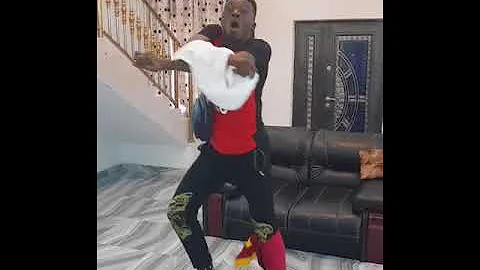 Akpororo does Shaku Shaku  Dance for Olamide's Science Student