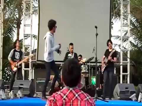 D'OZAWA - TOPENG ( COVERING PETERPAN ) LIVE @ ANCOL BEACH CITY