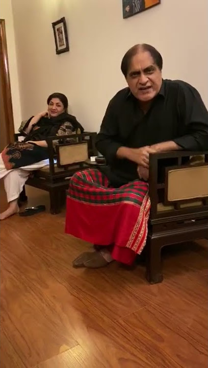 ANGRY MEHMOOD SAHAB ON THE SET OF BULBULAY