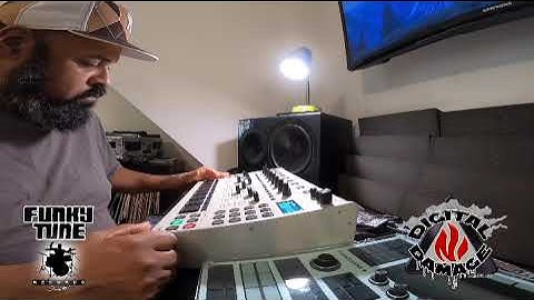 ISLA INSTRUMENTS S2400 12bit sampling drum machine (demo 150)